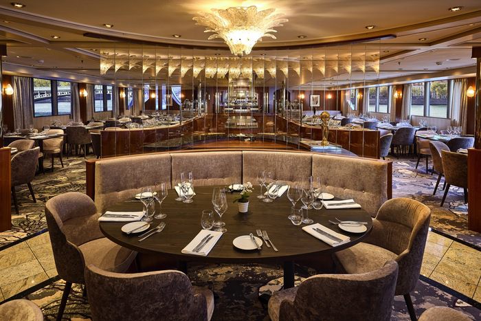 Restaurants, Bars & Cafés on MS Lord Byron